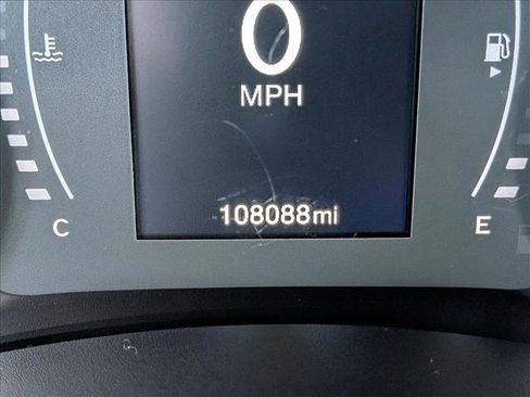 Used 2017 Jeep Renegade Latitude image 11