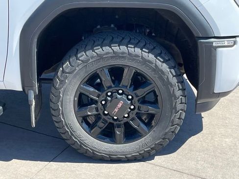 Used 2025 GMC Sierra 3500 AT4 w/ Technology Package image 7