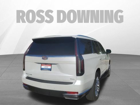 Used 2021 Cadillac Escalade Premium Luxury w/ LPO, Illumination Package image 4