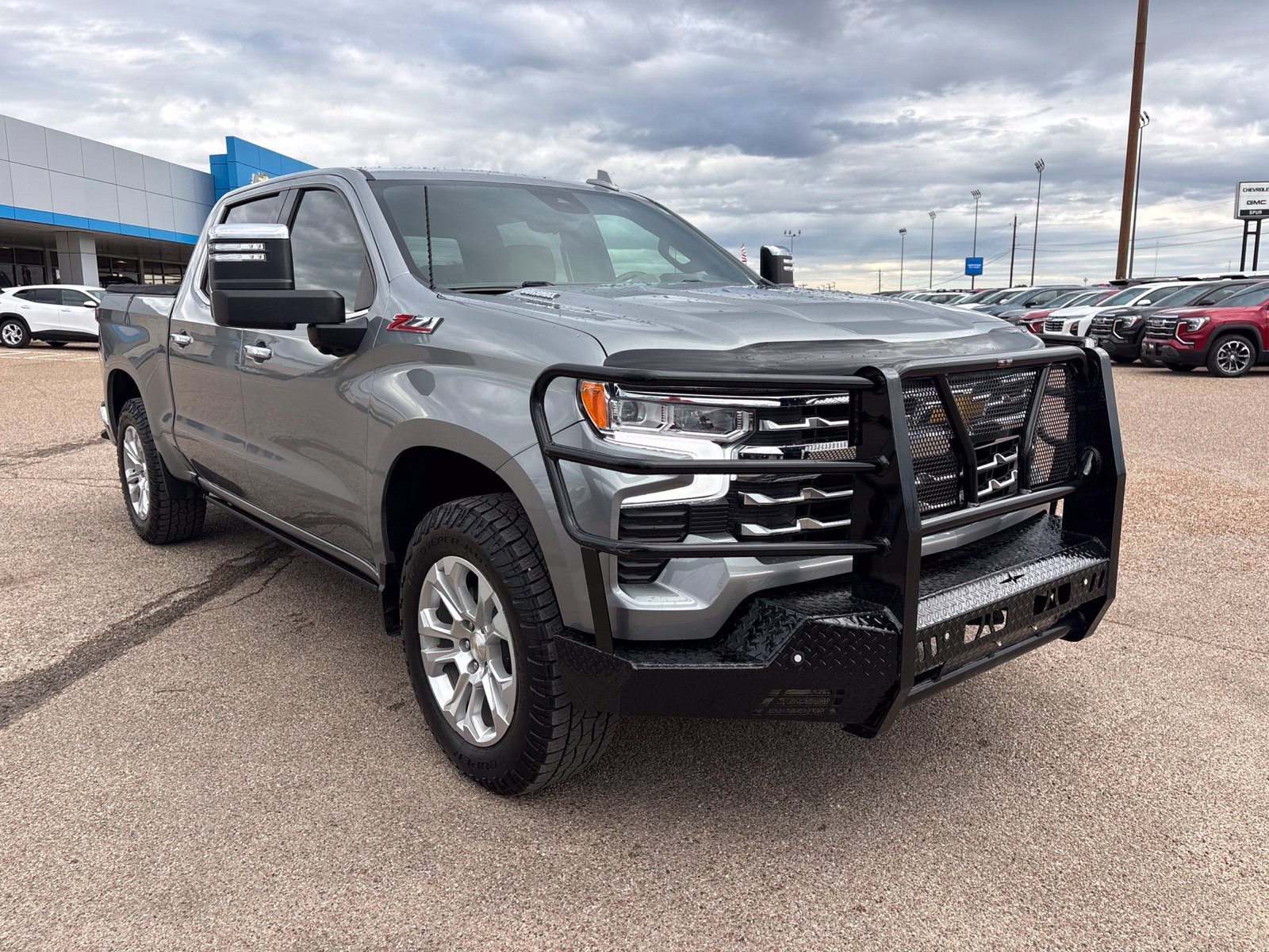 Used 2023 Chevrolet Silverado 1500 LTZ AWD/4WD image 8