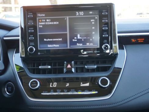 Used 2021 Toyota Corolla XLE image 4