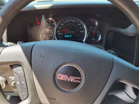 Used 2024 GMC Savana 2500 w/ Driver Convenience Package RWD image 15