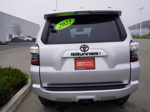 Used 2023 Toyota 4Runner SR5 Premium w/ Moonroof Package image 11