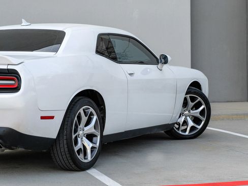 Used 2016 Dodge Challenger SXT Plus image 6