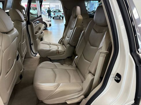 Used 2015 Cadillac Escalade Premium image 13