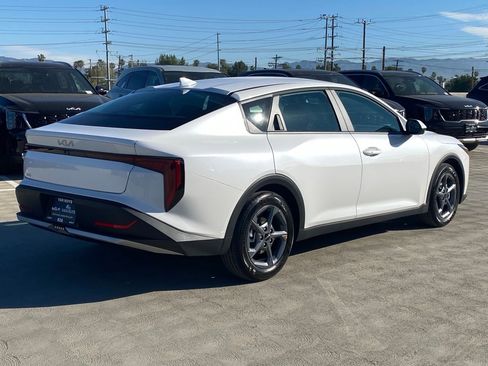 New 2026 Kia K4 LXS image 3