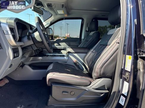 Used 2025 Ford F250 XLT w/ Black Appearance Package image 10