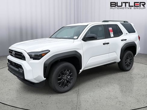 New 2026 Toyota 4Runner SR5 AWD/4WD image 2