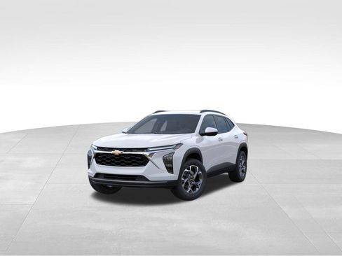New 2026 Chevrolet Trax LT w/ LT Convenience Package FWD image 8