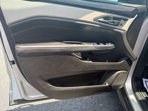 Used 2013 Cadillac SRX Luxury FWD image 10