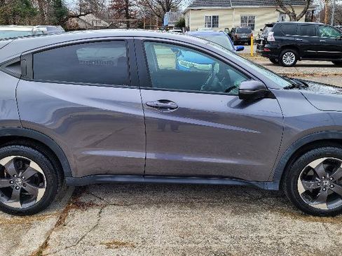 Used 2018 Honda HR-V EX image 4