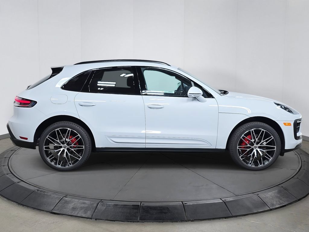 Certified 2026 Porsche Macan S AWD/4WD image 8