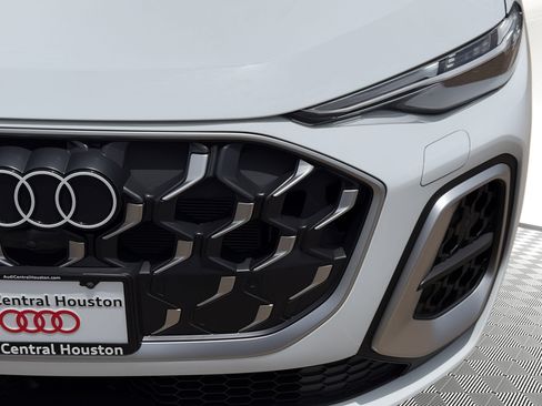 New 2026 Audi SQ5 Prestige AWD/4WD image 11