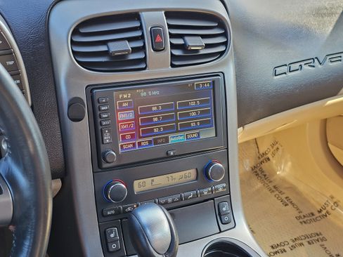 Used 2007 Chevrolet Corvette Convertible w/ Preferred Equipment Group image 34