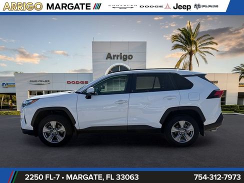 Used 2024 Toyota RAV4 XLE w/ Convenience Package AWD/4WD image 4
