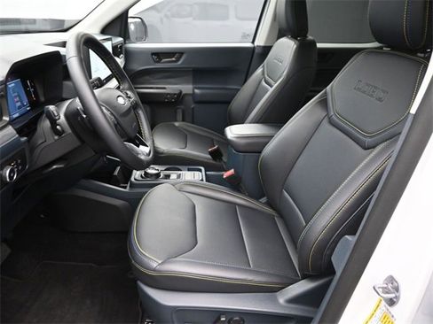 Used 2025 Ford Maverick Lobo image 24