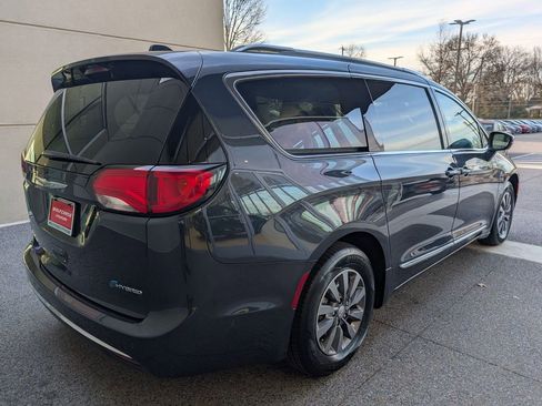 Used 2019 Chrysler Pacifica Limited w/ Advanced Safetytec Group image 6