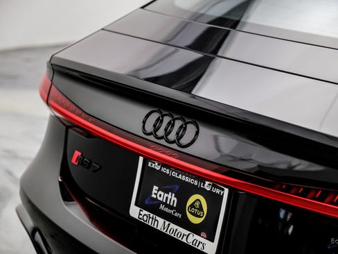 Used 2024 Audi RS 7 Performance AWD/4WD image 16