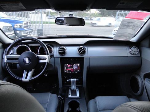 Used 2006 Ford Mustang GT Premium image 18