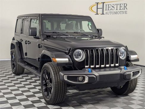 Certified 2023 Jeep Wrangler Unlimited Sahara image 2