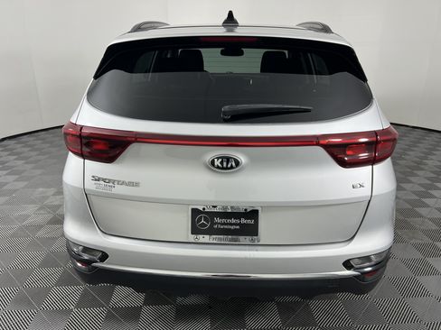 Used 2022 Kia Sportage EX AWD/4WD image 11