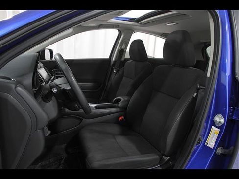 Used 2018 Honda HR-V EX image 5