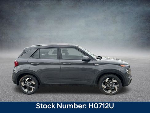 New 2026 Hyundai Venue SEL FWD image 6