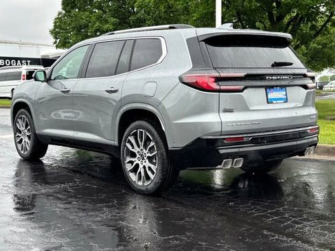 New 2026 GMC Acadia Denali Ultimate w/ LPO, Floor Liner Package AWD/4WD image 16
