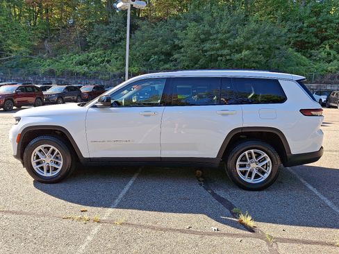 Certified 2021 Jeep Grand Cherokee L Laredo w/ Luxury Tech Group I image 4