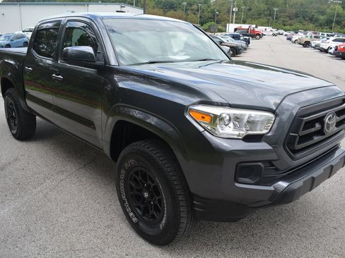 Used 2021 Toyota Tacoma SR AWD/4WD image 3