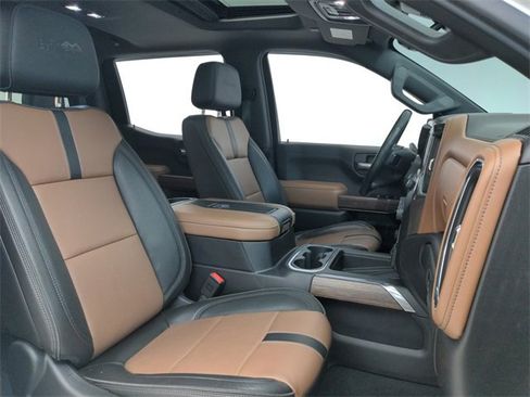 Used 2019 Chevrolet Silverado 1500 High Country image 40