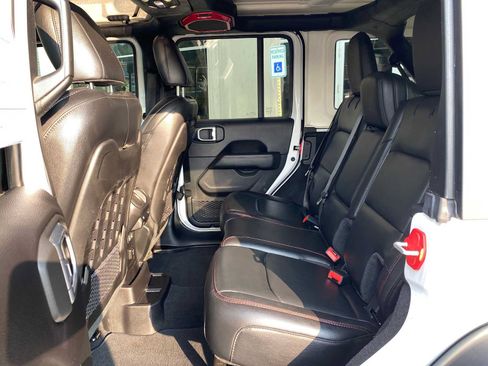 Used 2020 Jeep Wrangler Unlimited Rubicon w/ Dual Top Group AWD/4WD image 10