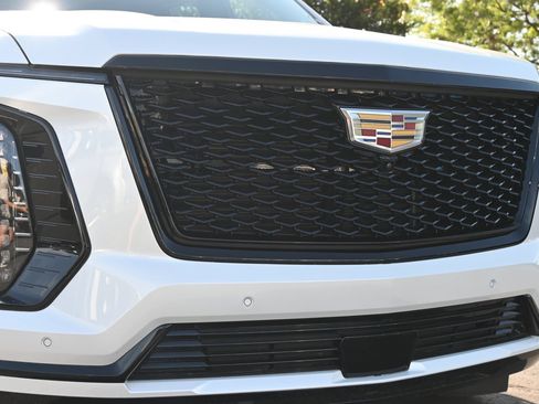 Used 2025 Cadillac Escalade Sport Platinum AWD/4WD image 29