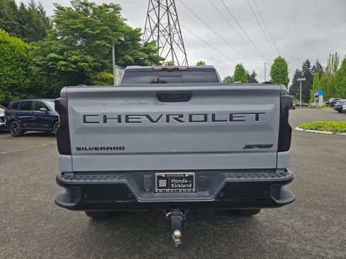 Used 2024 Chevrolet Silverado 1500 ZR2 w/ Technology Package AWD/4WD image 6