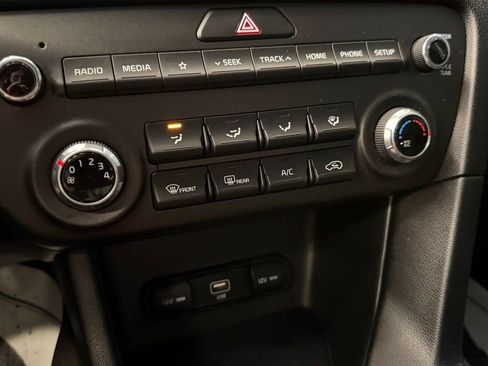 Used 2020 Kia Sportage LX image 14