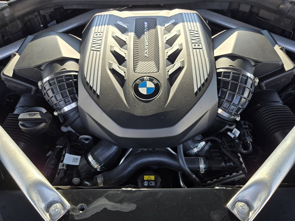 Used 2021 BMW X7 M50i AWD/4WD image 33