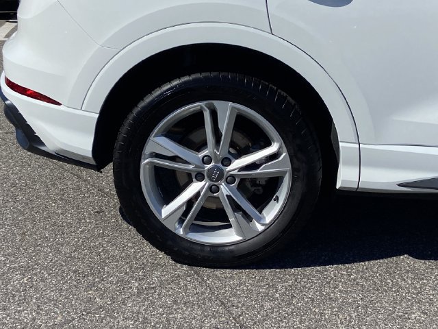 Used 2020 Audi Q3 2.0T Premium AWD/4WD image 9