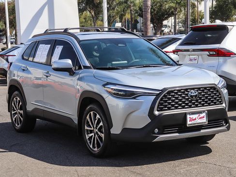 Used 2023 Toyota Corolla Cross XLE w/ Convenience Package image 3