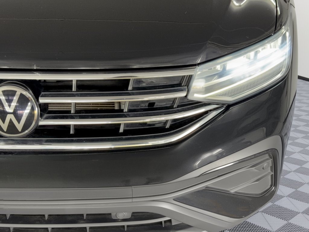 Used 2023 Volkswagen Tiguan SE FWD image 12
