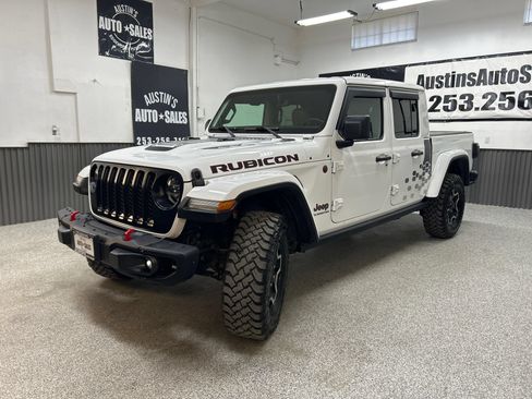 Used 2021 Jeep Gladiator Rubicon AWD/4WD image 3