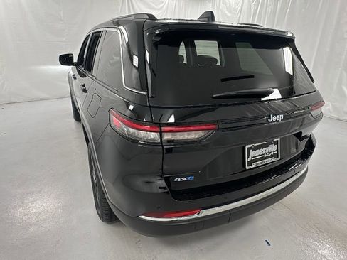 Used 2022 Jeep Grand Cherokee Limited 4xe image 5