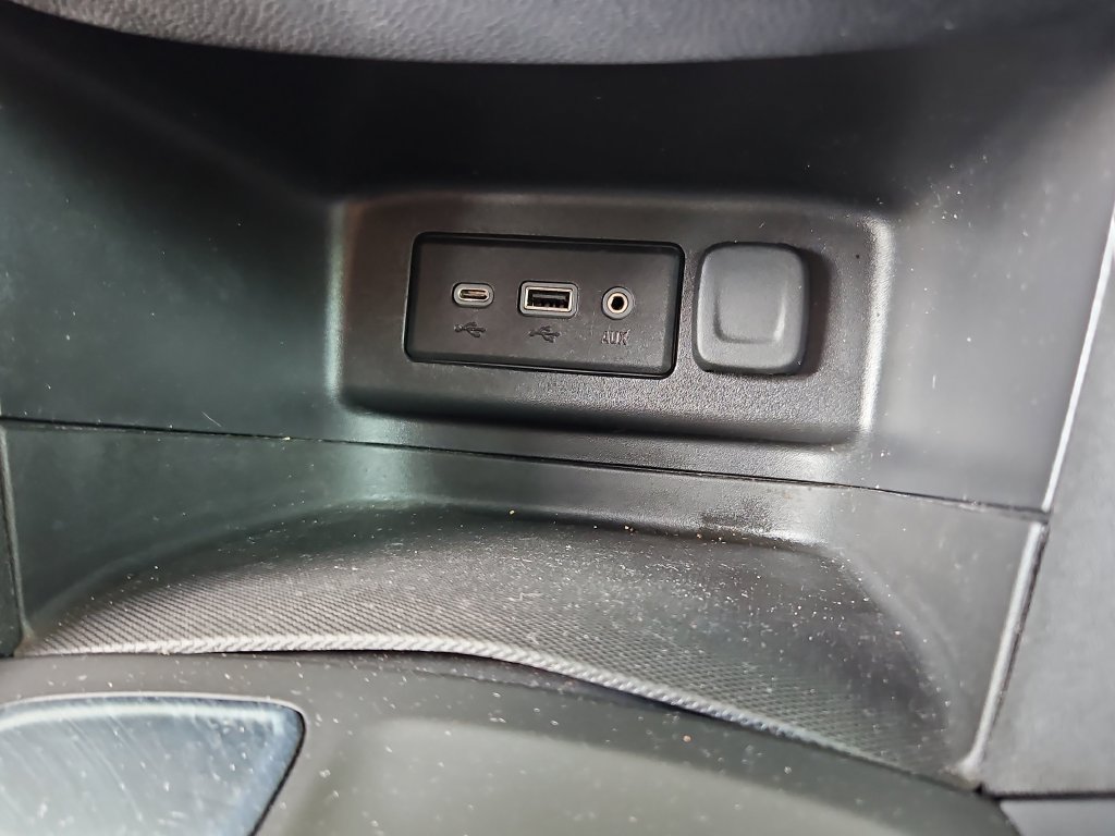 Used 2020 Chevrolet Equinox LT FWD image 21