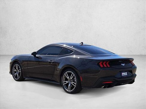 Used 2024 Ford Mustang Coupe RWD image 8