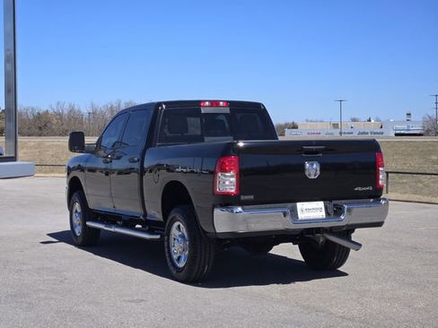 Used 2024 RAM 2500 Tradesman w/ Chrome Appearance Group image 5