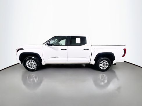 Used 2025 Toyota Tundra SR5 w/ SR5 Convenience Package AWD/4WD image 9