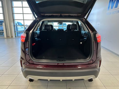 Used 2019 Ford Edge Titanium w/ Cold Weather Package image 7