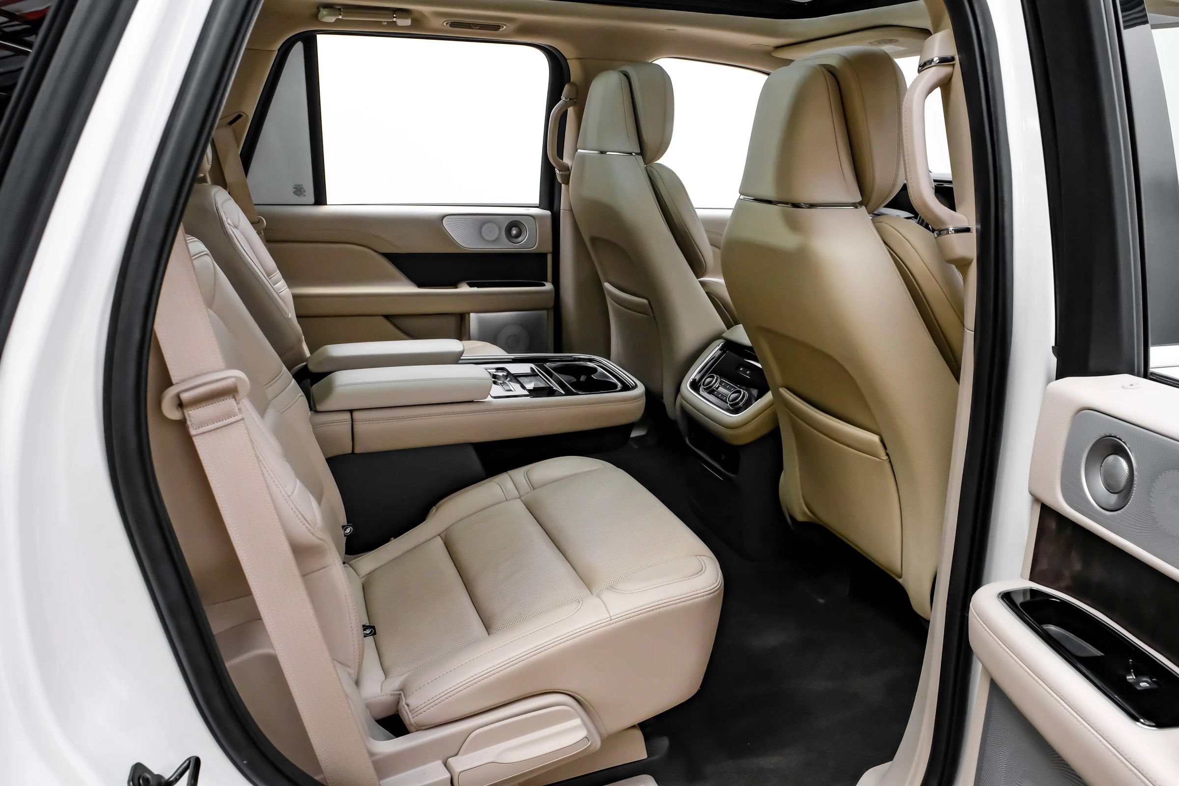 Used 2020 Lincoln Navigator Reserve w/ Luxury Package AWD/4WD image 31