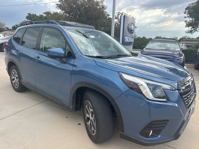 Used 2022 Subaru Forester Premium AWD/4WD image 1