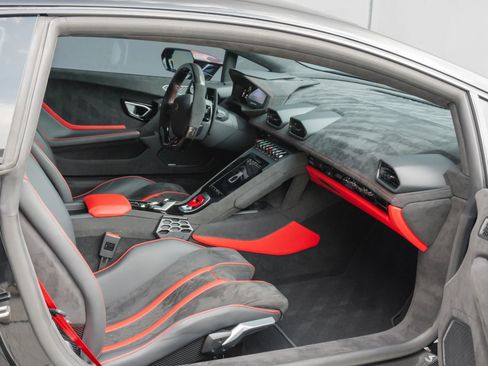 Used 2024 Lamborghini Huracan Tecnica image 15