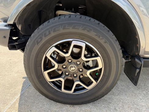 Used 2024 Ford Bronco Outer Banks AWD/4WD image 7